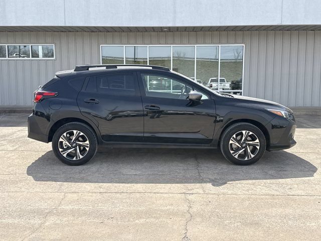 Used 2024 Subaru Crosstrek 2.0i Premium AWD/4WD image 2