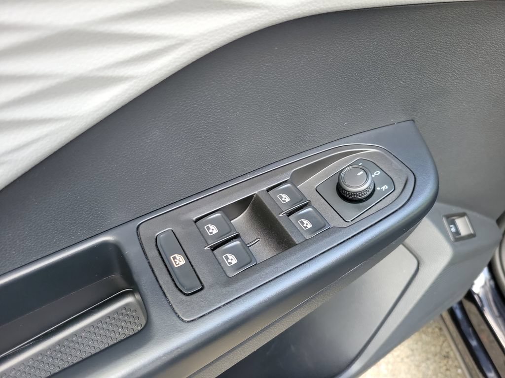 Used 2024 Volkswagen Taos S FWD image 11