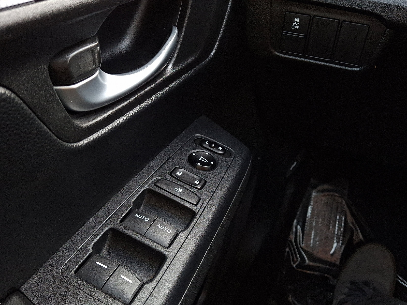 Used 2024 Honda CR-V EX image 25