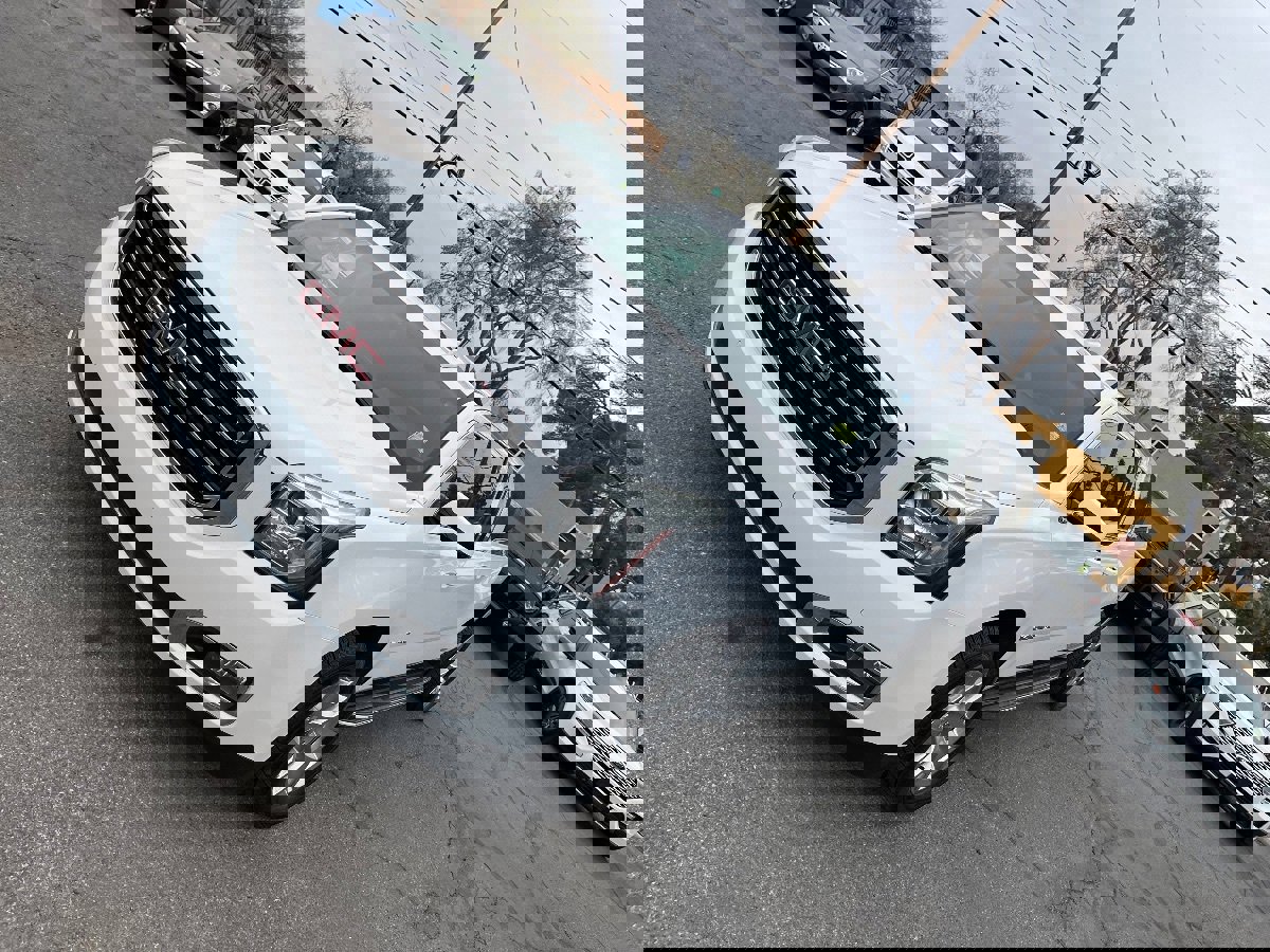 Used 2019 GMC Yukon XL SLE w/ SLE Value Package image 48