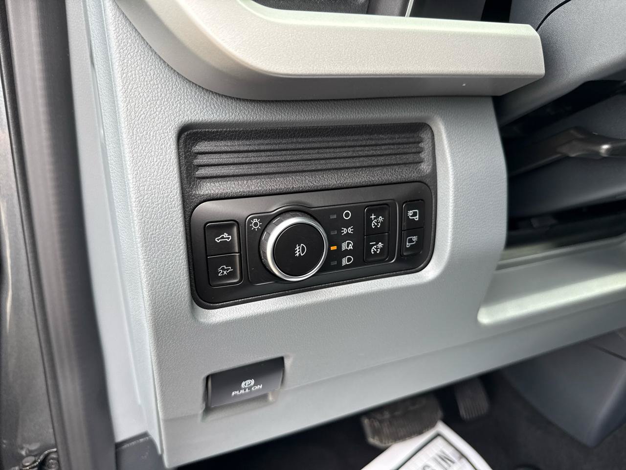 New 2026 Ford F250 XLT w/ XLT Premium Package AWD/4WD image 33