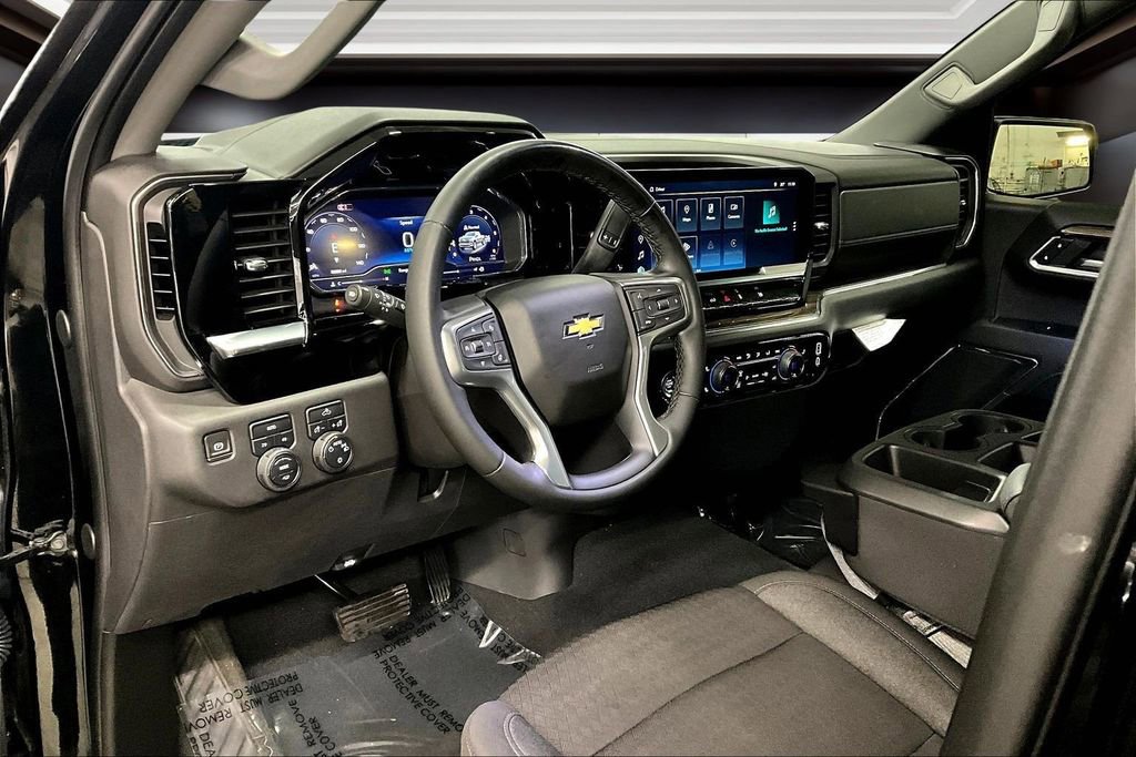 Used 2024 Chevrolet Silverado 1500 LT image 18