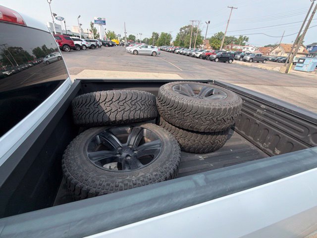 Used 2018 RAM 1500 Express w/ Express Value Package AWD/4WD image 13