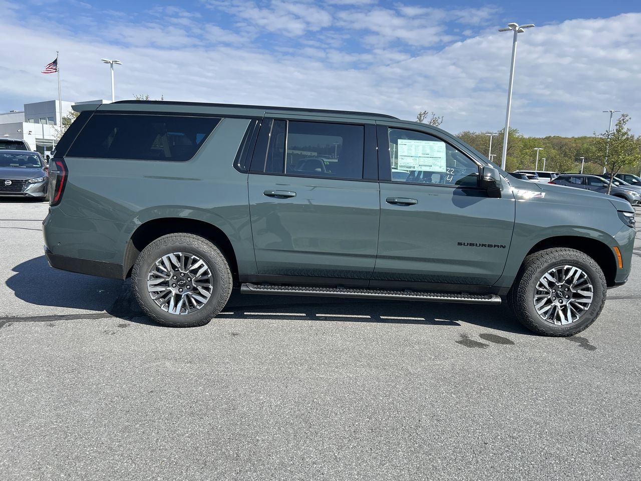 New 2026 Chevrolet Suburban Z71 w/ Comfort Package AWD/4WD image 8