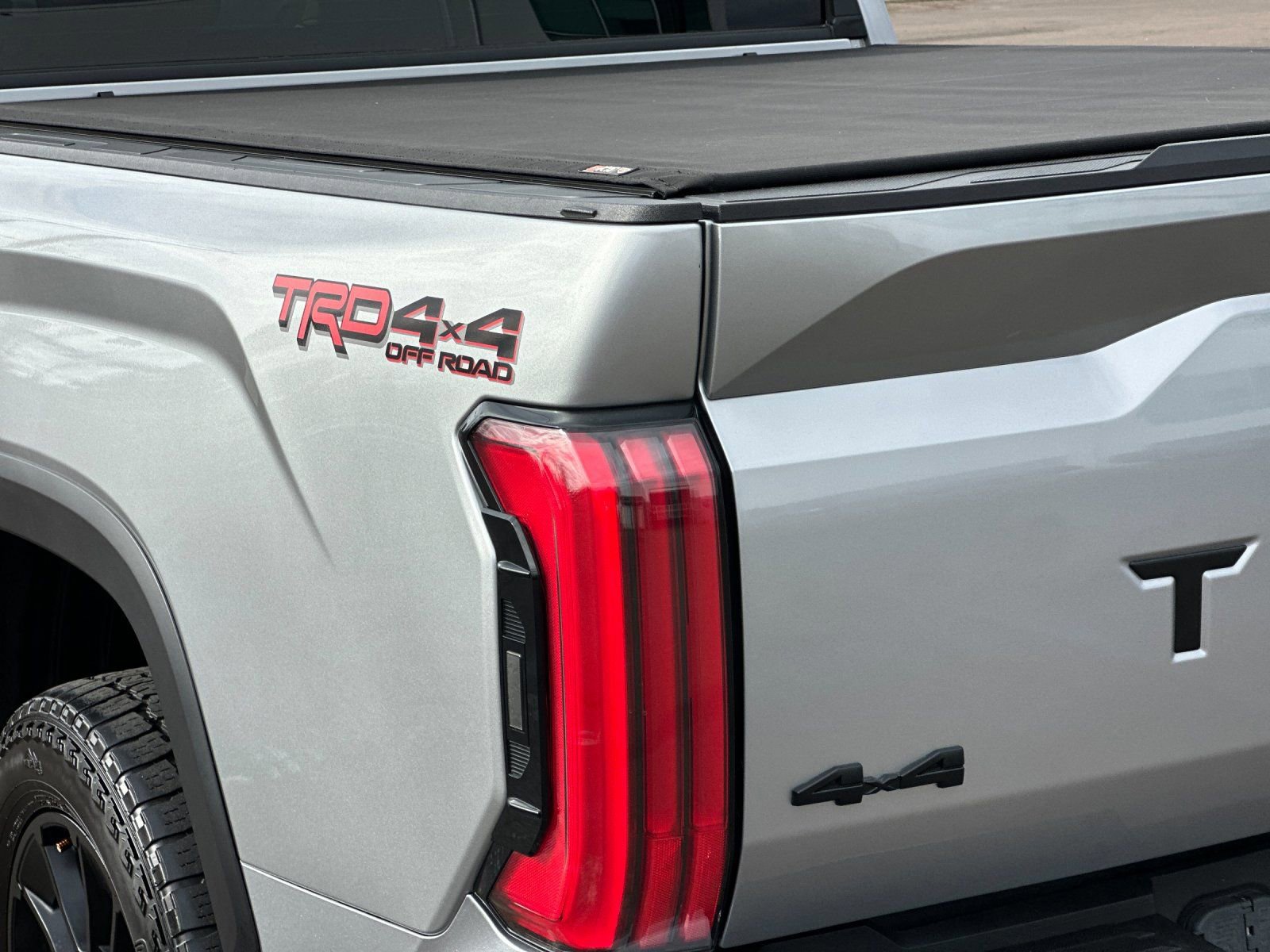 Used 2022 Toyota Tundra Limited w/ TRD Off-Road Package AWD/4WD image 25