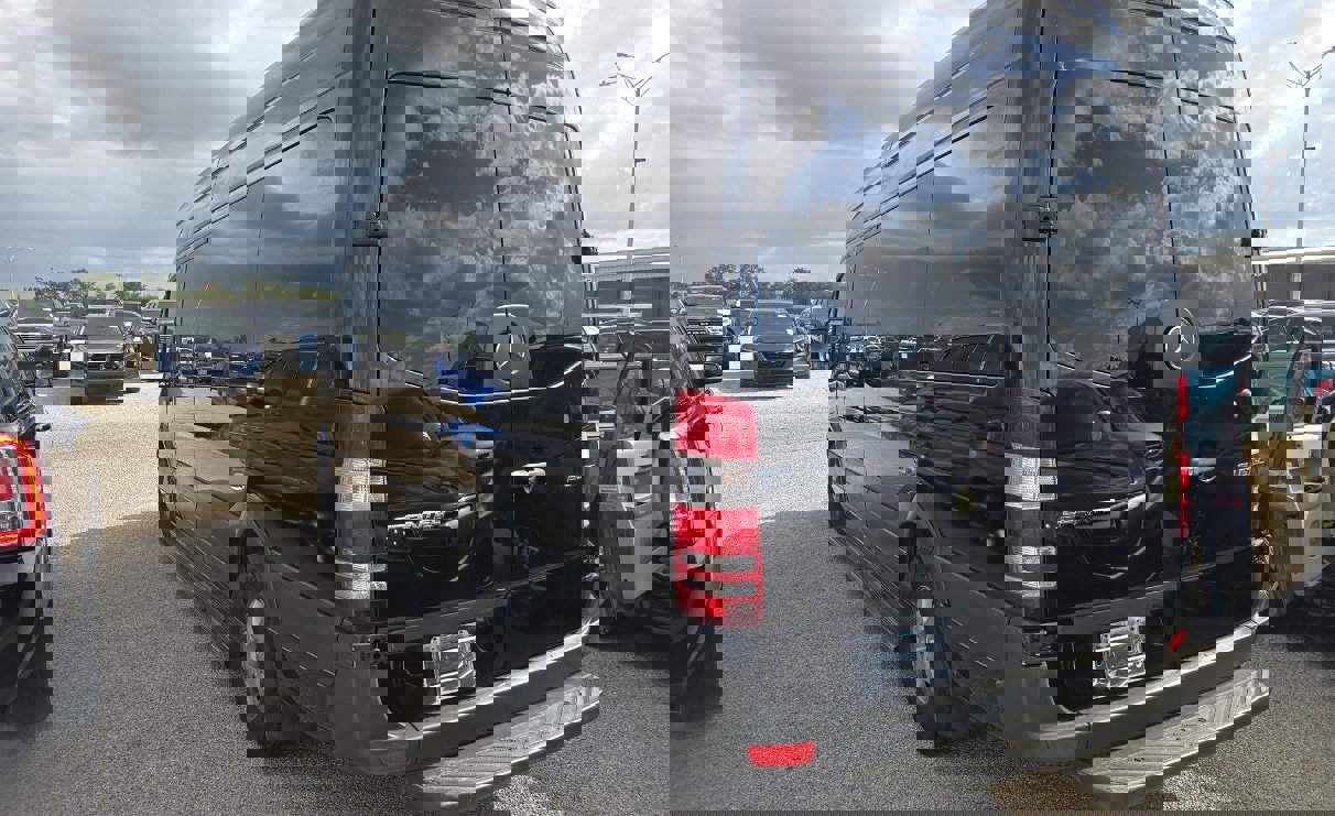 Used 2014 Mercedes-Benz Sprinter 2500 image 14