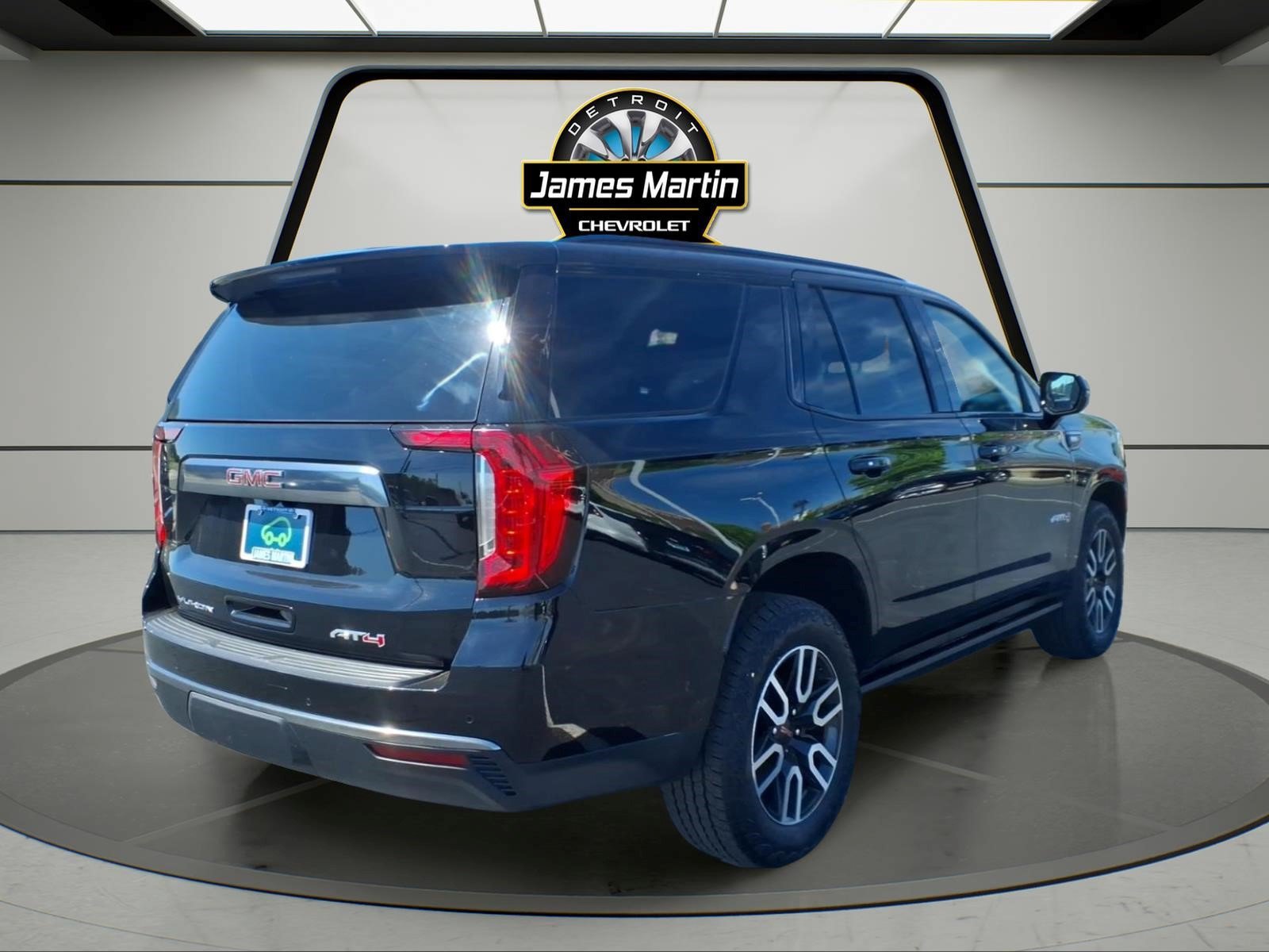 Used 2023 GMC Yukon AT4 AWD/4WD image 4
