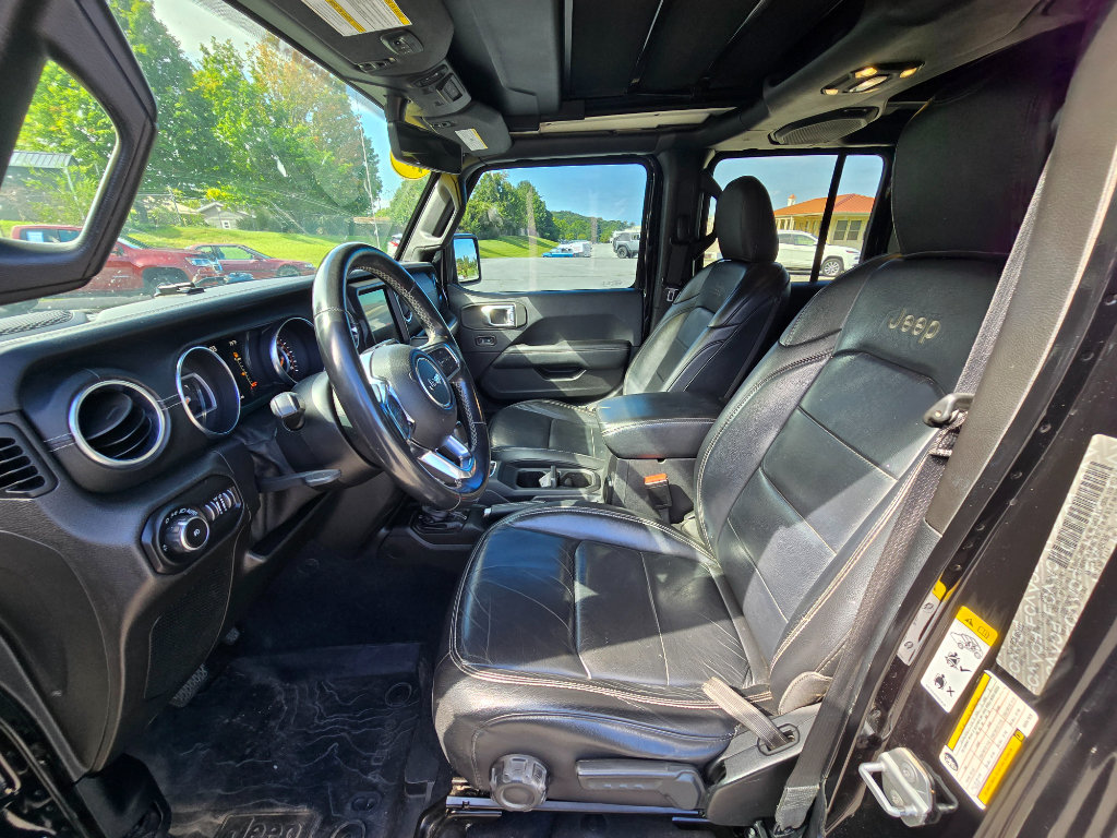 Used 2019 Jeep Wrangler Unlimited Sahara w/ Quick Order Package 24M Moab AWD/4WD image 11