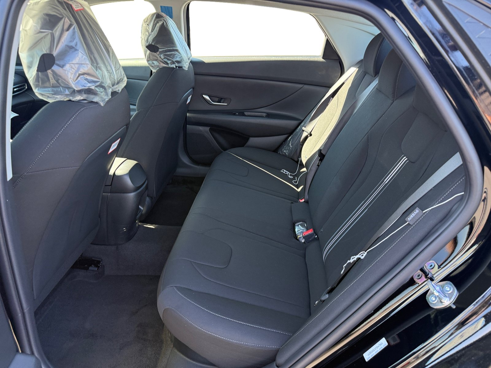 New 2026 Hyundai Elantra Hybrid FWD image 16