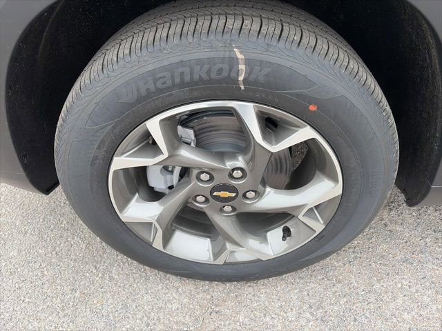 New 2026 Chevrolet Trax LT w/ Sunroof Package image 10