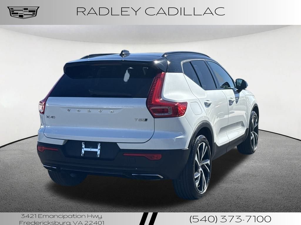 Used 2020 Volvo XC40 T5 R-Design image 4