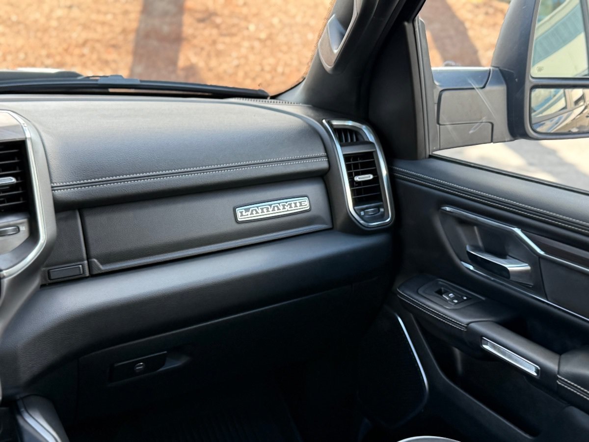 Used 2025 RAM 1500 Laramie w/ Sport Appearance Package AWD/4WD image 23