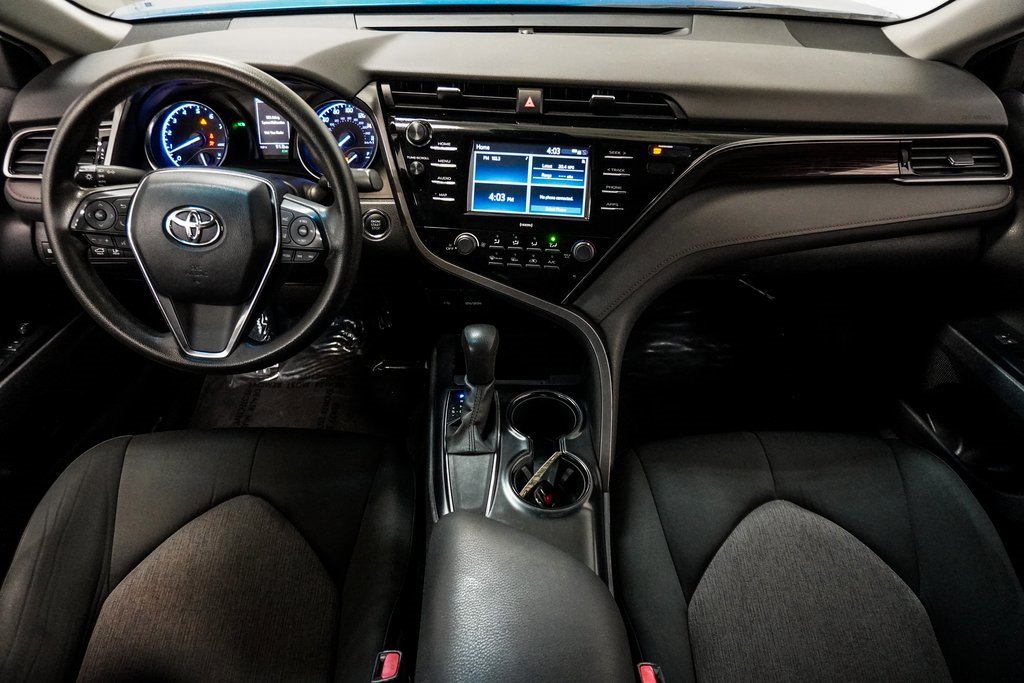 Used 2020 Toyota Camry LE image 12