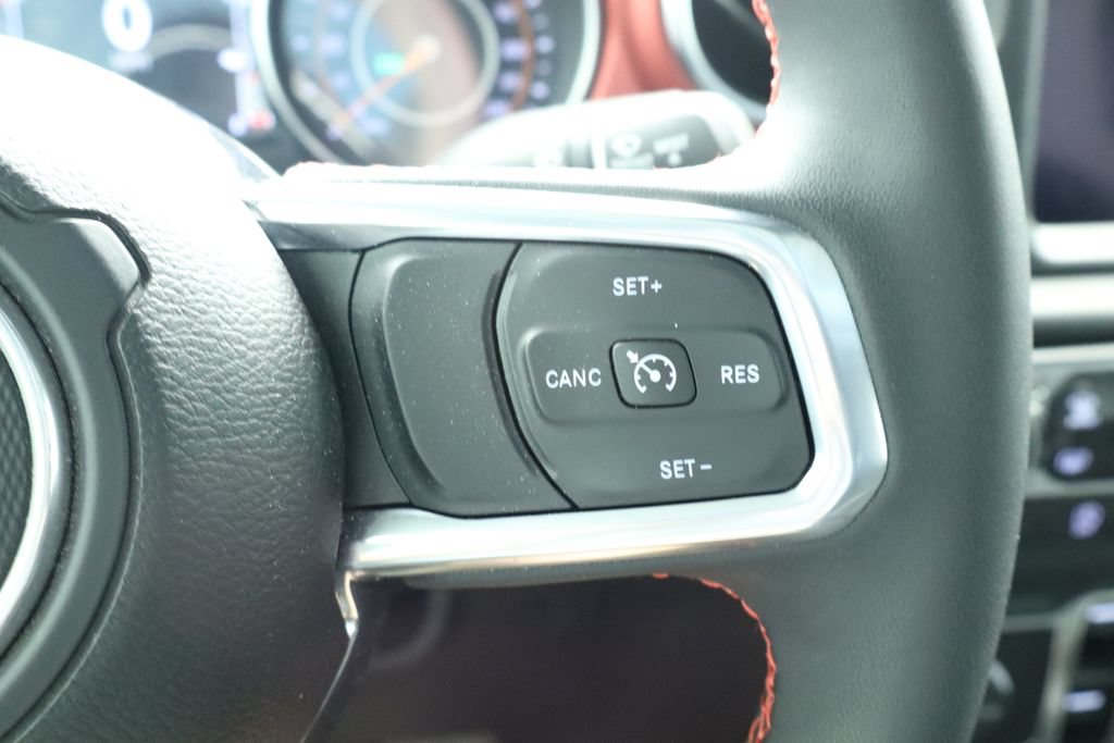 Used 2023 Jeep Gladiator Rubicon w/ Cold Weather Group AWD/4WD image 35