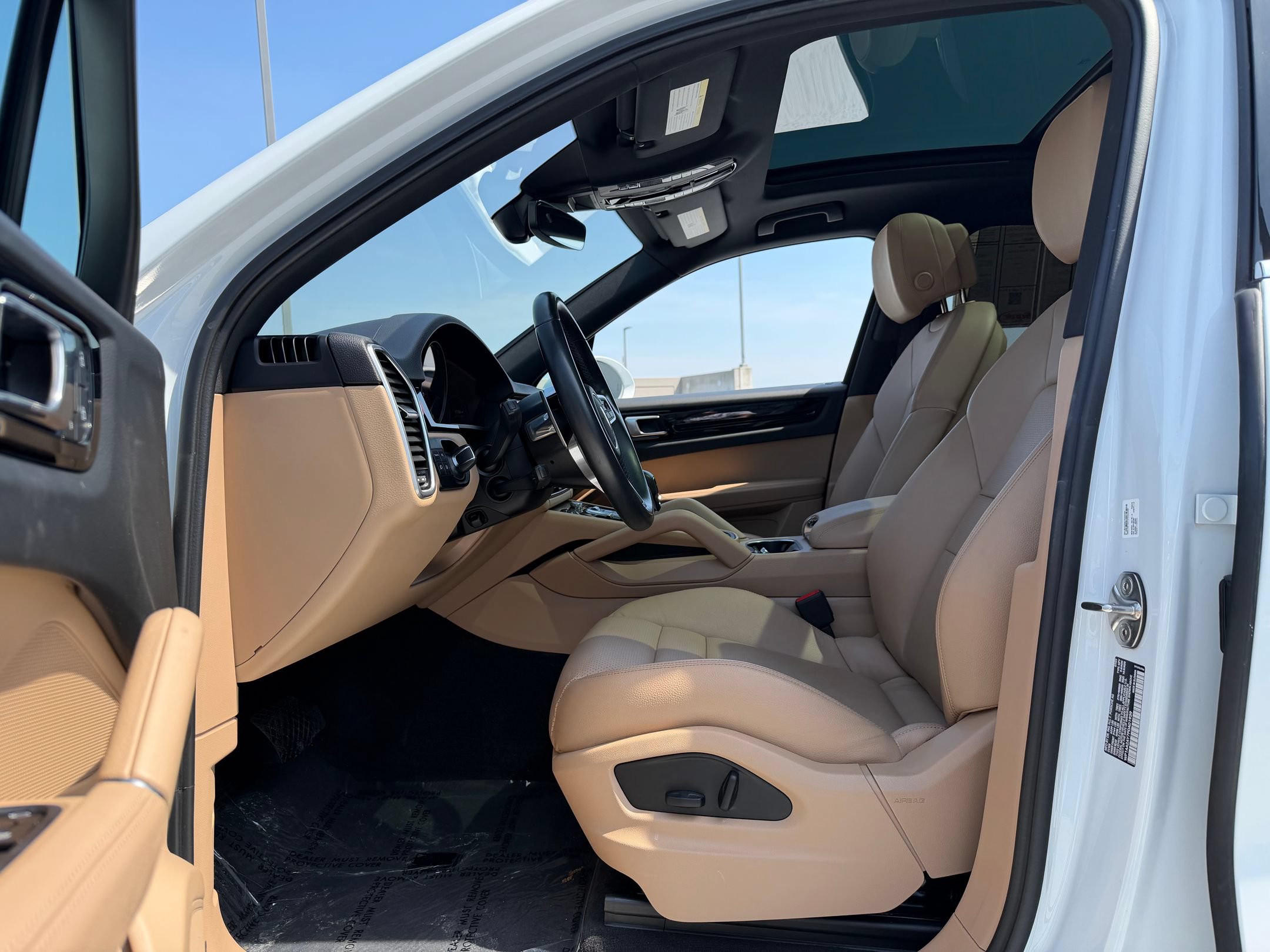 Certified 2023 Porsche Cayenne AWD/4WD image 33
