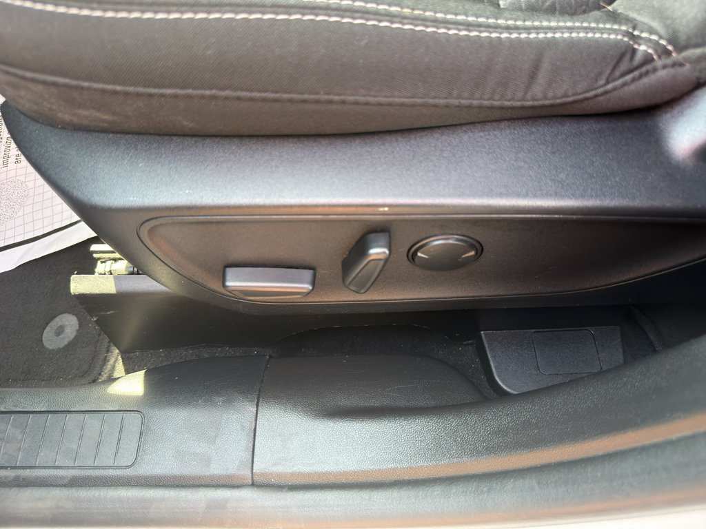 Used 2024 Ford Escape Active w/ Cold Weather Package FWD image 11