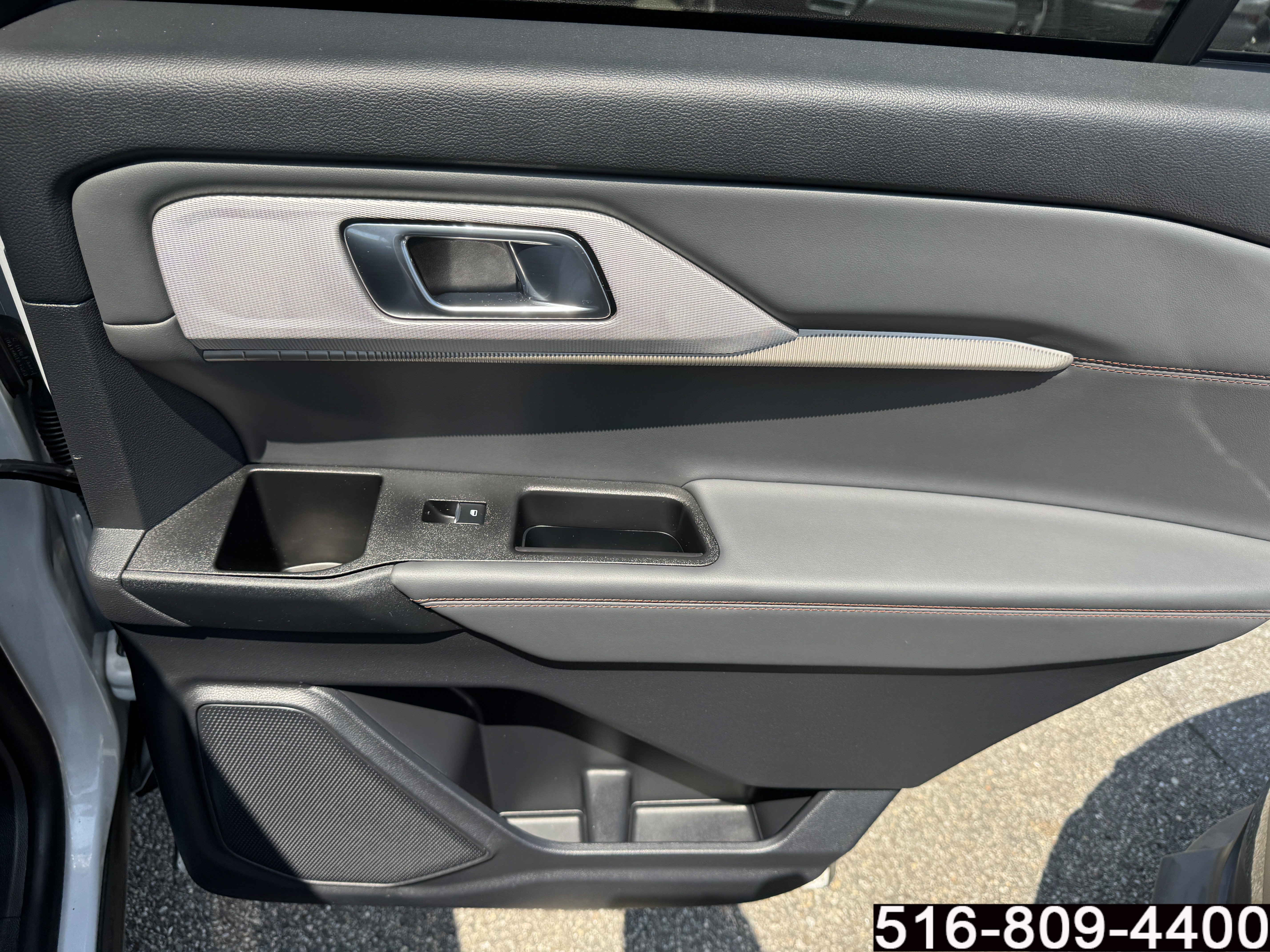 Used 2026 Ford Explorer Active AWD/4WD image 31