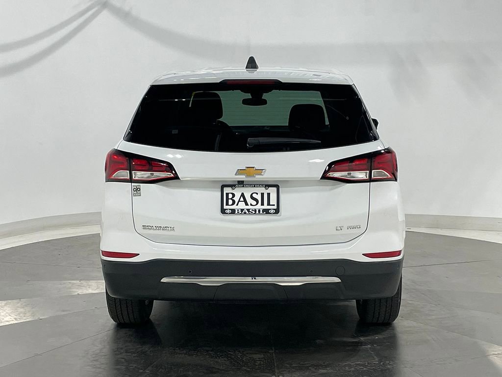Used 2024 Chevrolet Equinox LT AWD/4WD image 12