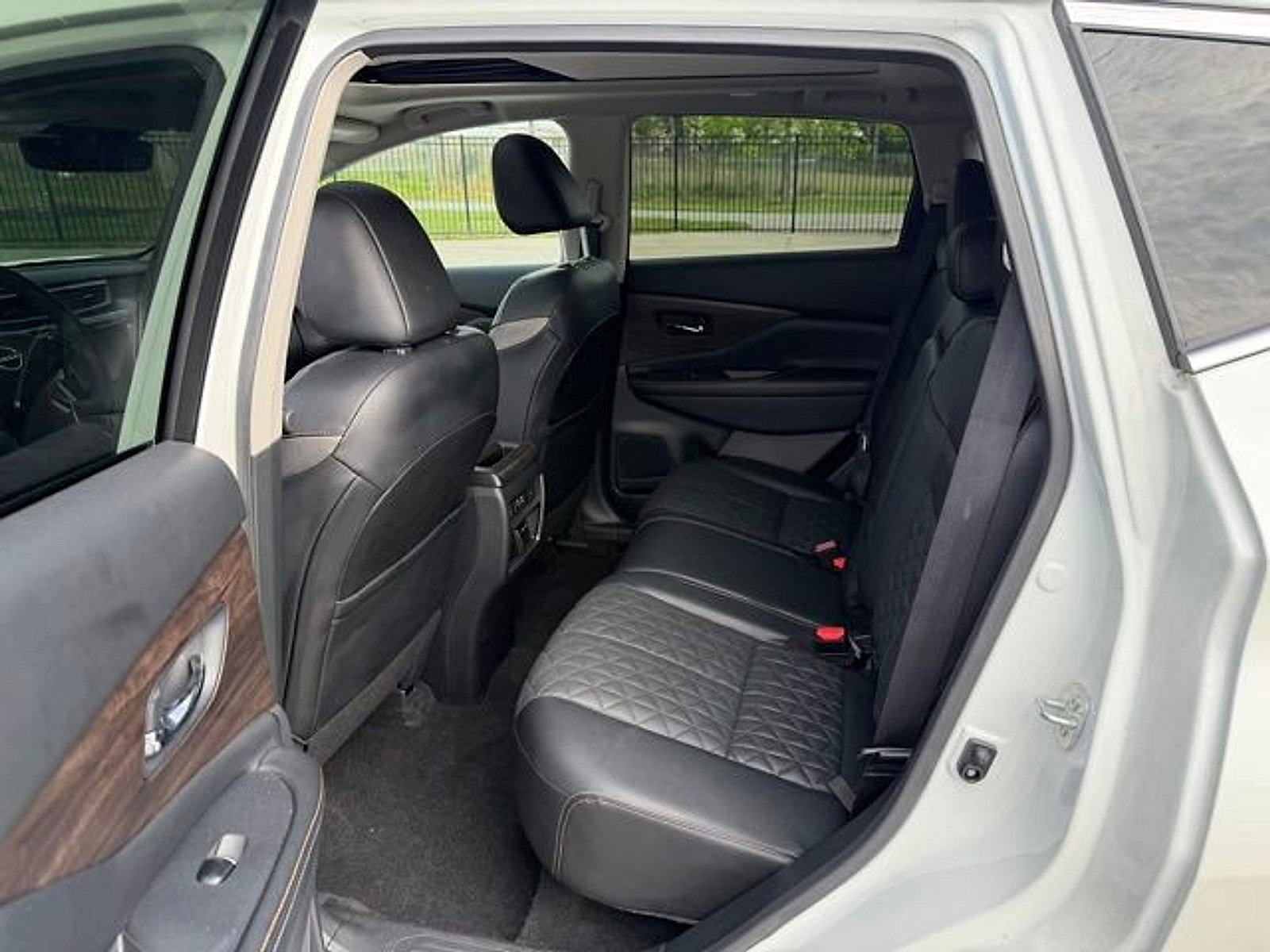 Used 2024 Nissan Murano Platinum w/ Cargo Package AWD/4WD image 10