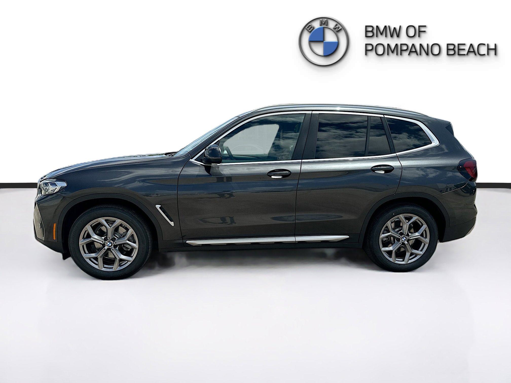 Used 2023 BMW X3 sDrive30i w/ Convenience Package RWD image 4