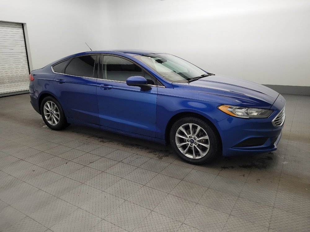 Used 2017 Ford Fusion SE w/ Fusion SE Technology Package FWD image 11