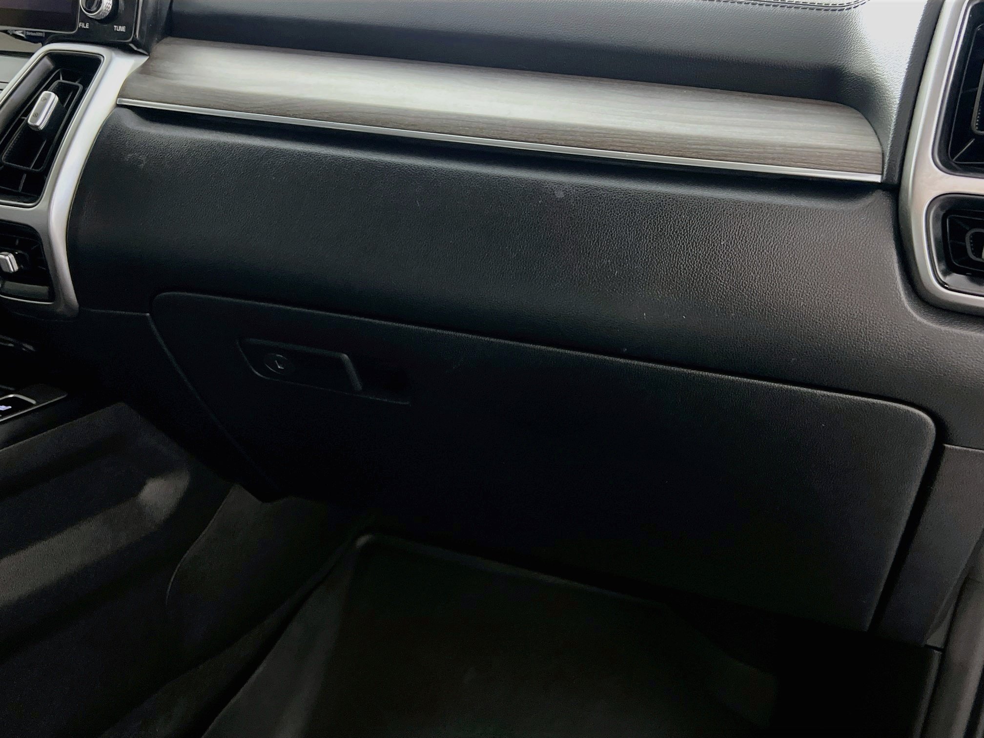 Used 2022 Kia Sorento EX w/ Panoramic Sunroof Package FWD image 34