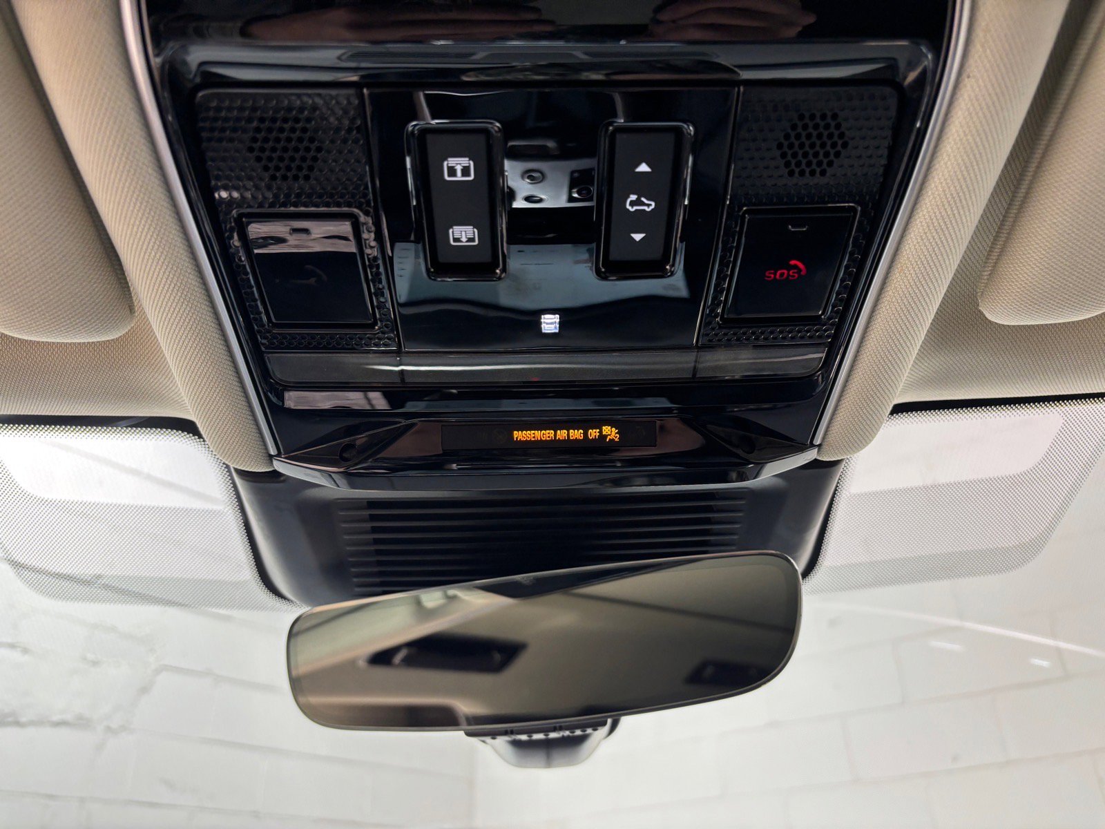 Used 2023 Land Rover Range Rover SE image 11