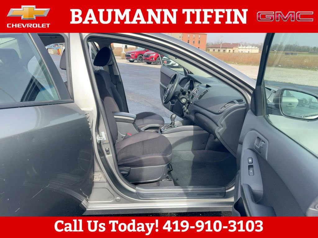 Used 2012 Kia Forte EX image 12