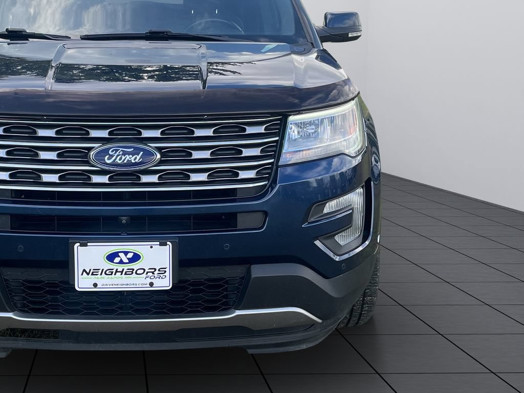 Used 2017 Ford Explorer Limited w/ Equipment Group 301A AWD/4WD image 14
