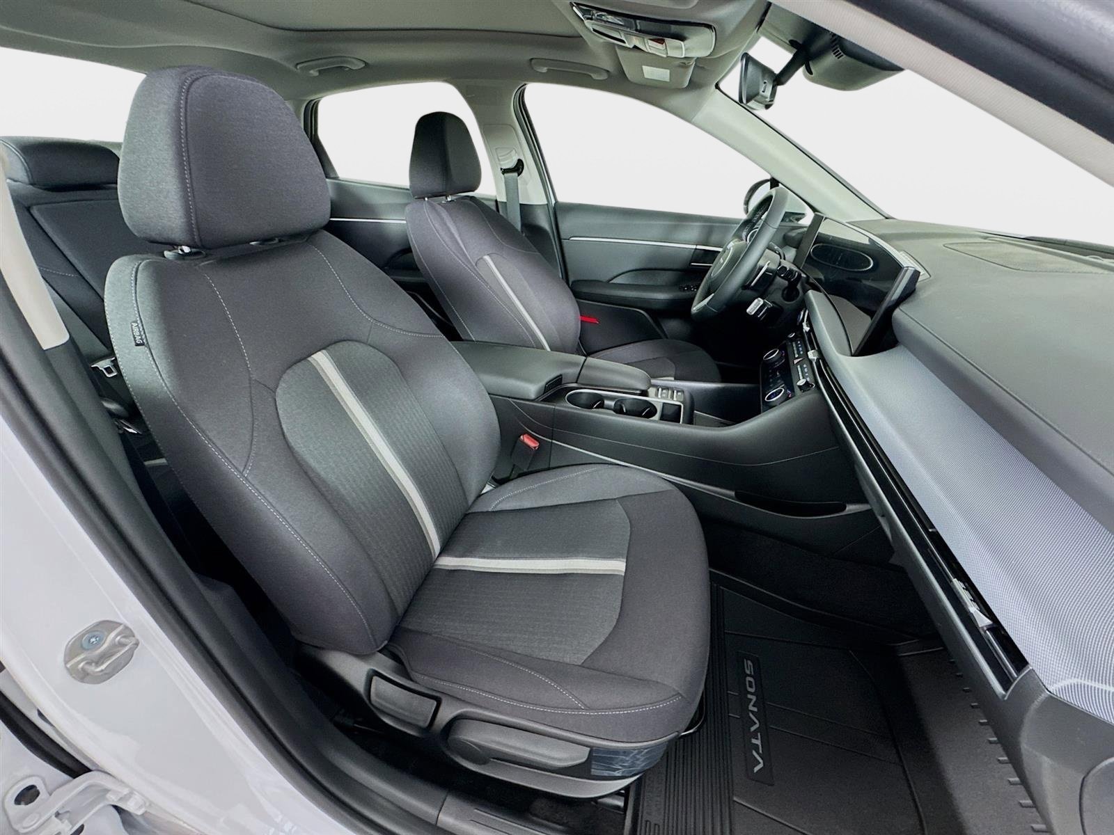 New 2025 Hyundai Sonata SEL FWD image 28