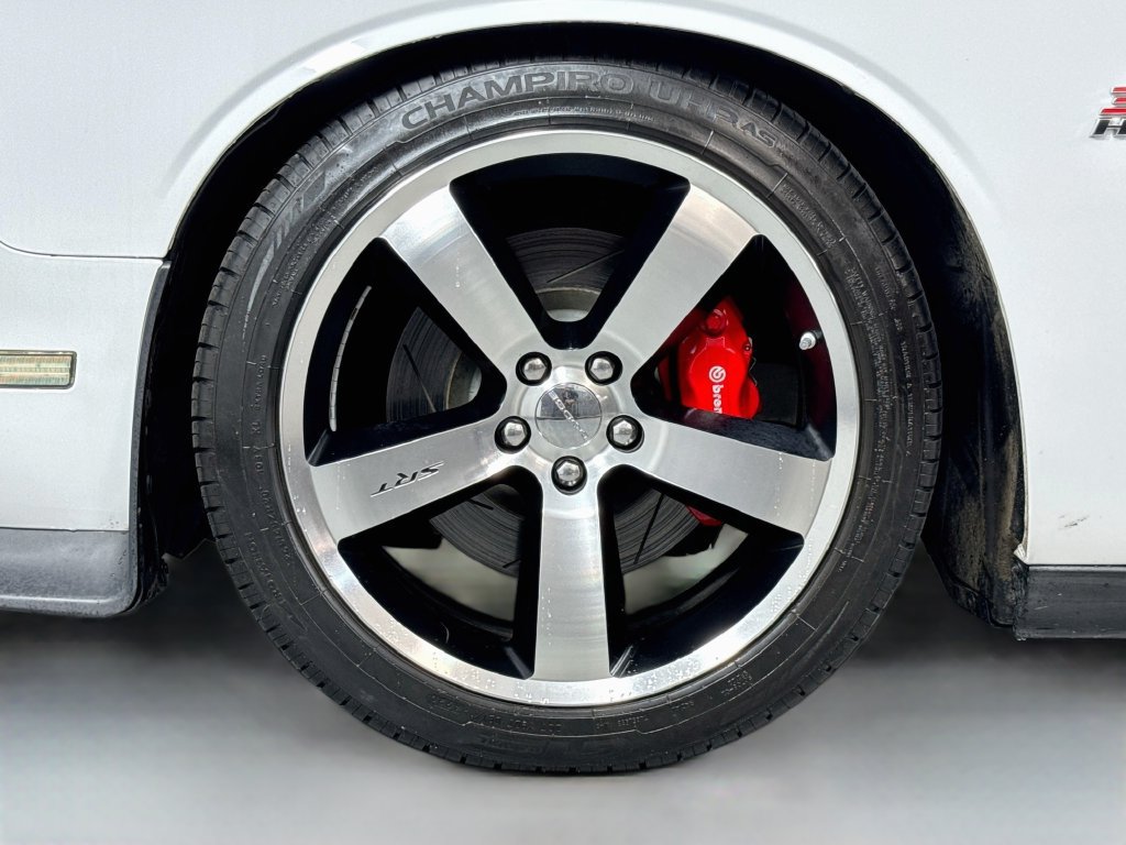 Used 2014 Dodge Challenger SRT8 w/ Harman/Kardon Audio Group RWD image 13