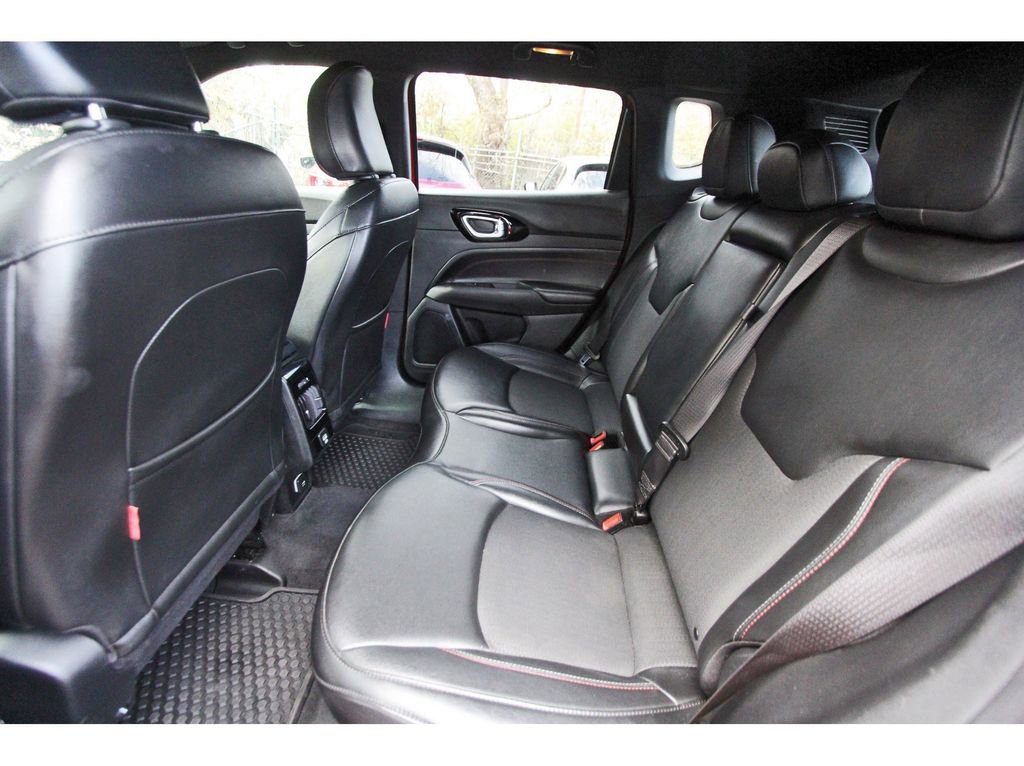 Used 2023 Jeep Compass Trailhawk AWD/4WD image 12