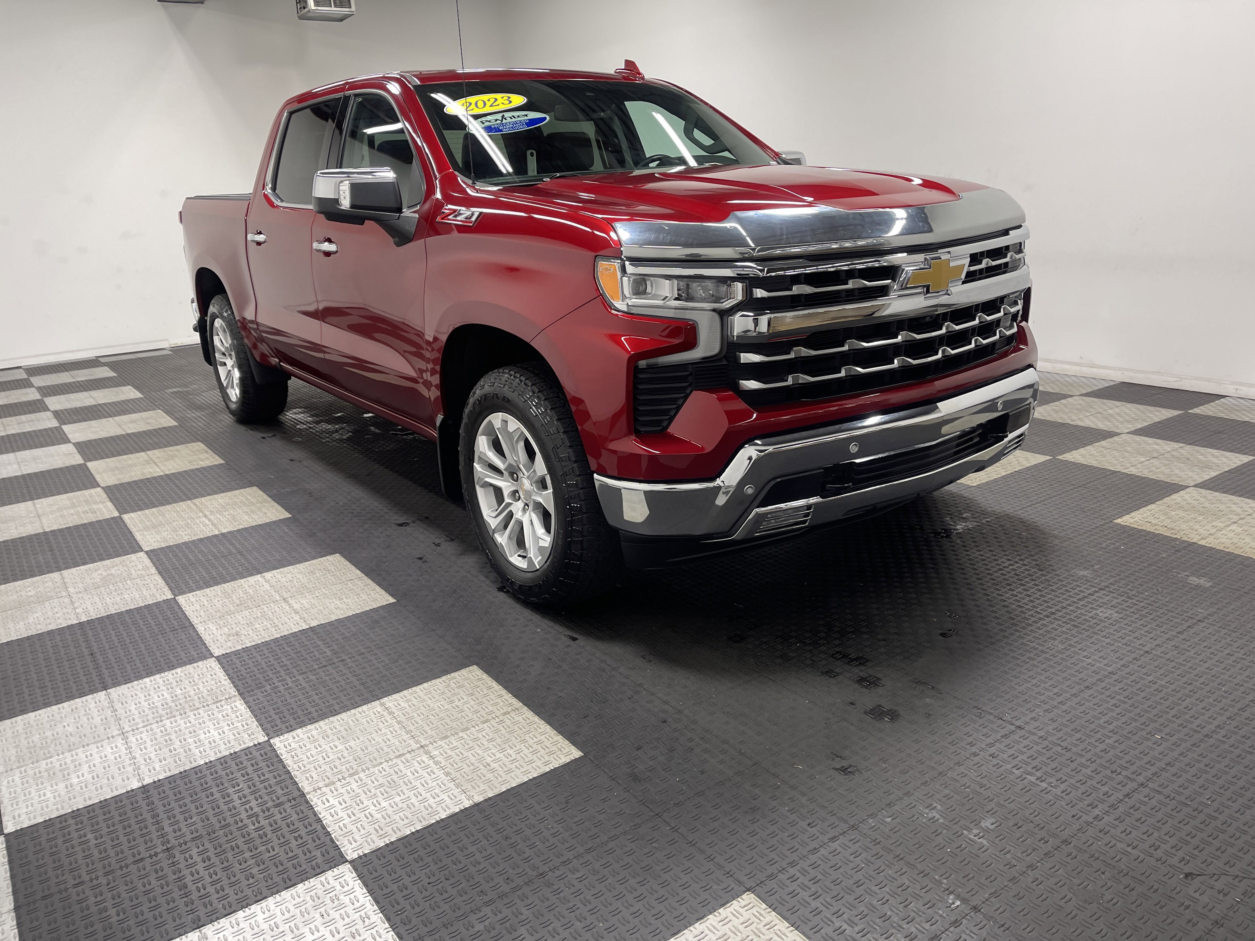 Used 2023 Chevrolet Silverado 1500 LTZ w/ LTZ Premium Package AWD/4WD image 6