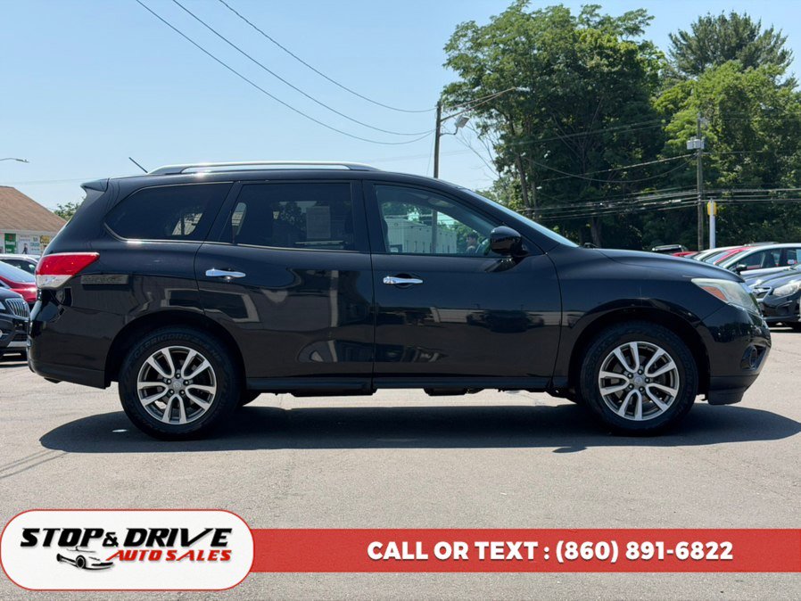 Used 2016 Nissan Pathfinder S AWD/4WD image 4