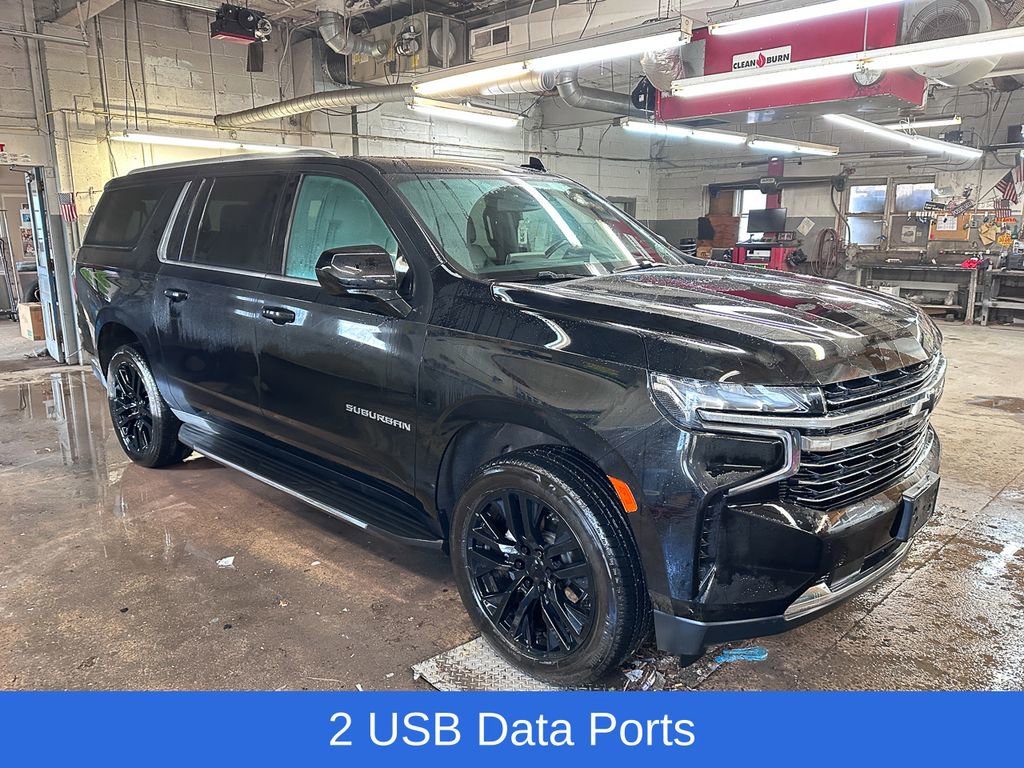 Used 2021 Chevrolet Suburban LT image 2