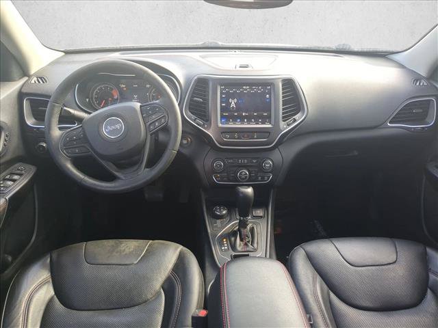 Used 2019 Jeep Cherokee Trailhawk AWD/4WD image 15
