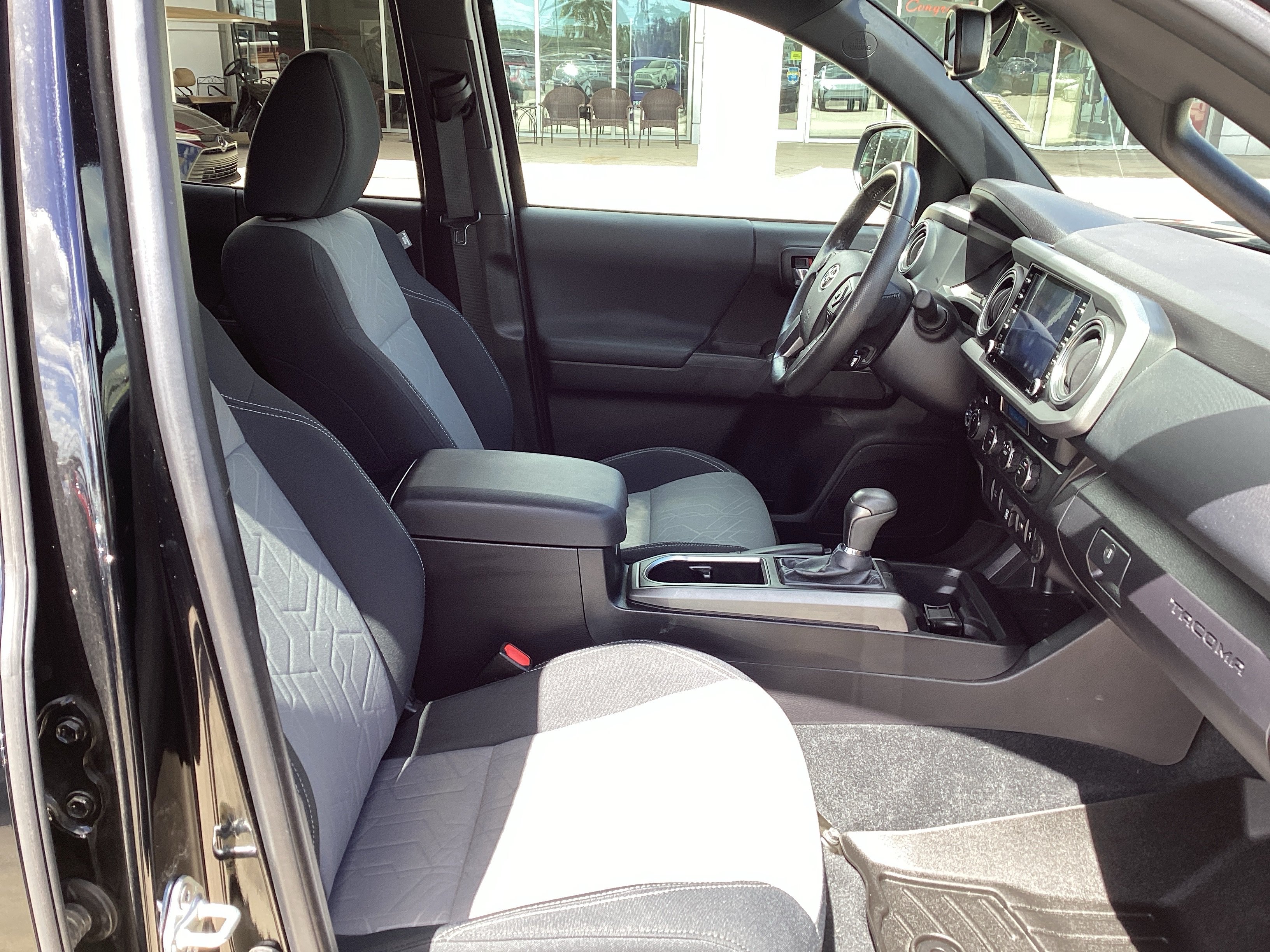 Used 2023 Toyota Tacoma TRD Off-Road AWD/4WD image 10