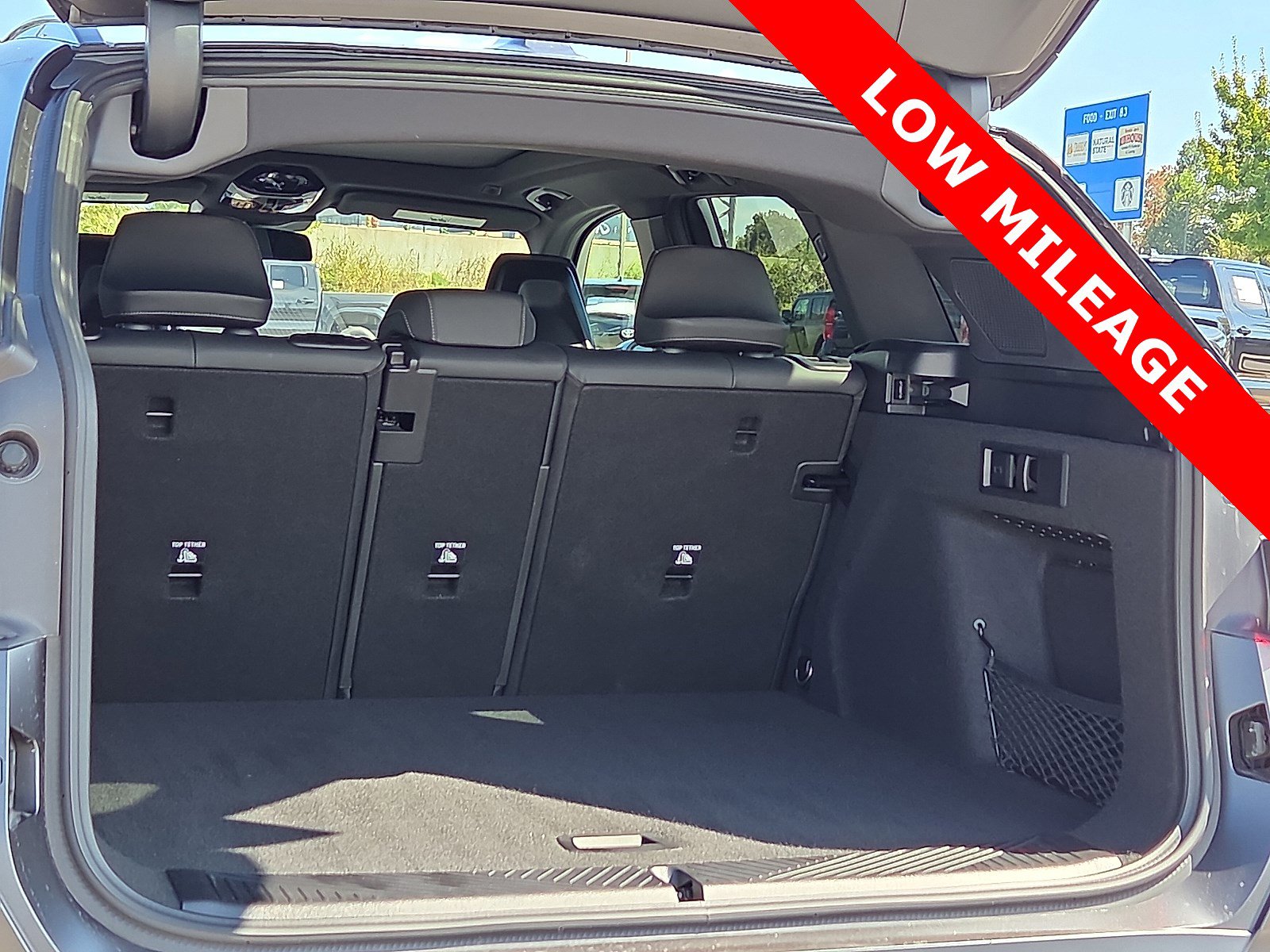 Used 2025 BMW X3 M50 w/ M Sport Professional Package image 9