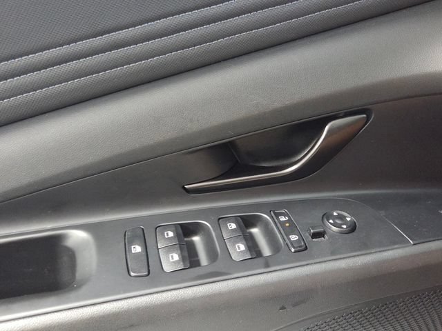 Certified 2025 Hyundai Elantra Sport FWD image 29