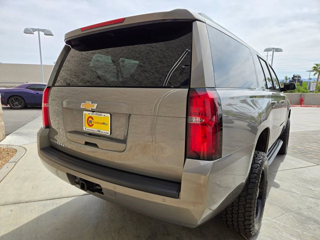 Used 2018 Chevrolet Suburban LT AWD/4WD image 4