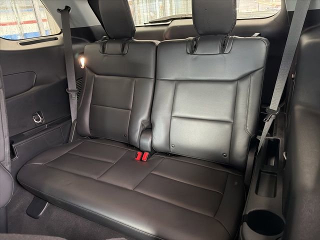 Used 2024 Ford Explorer XLT w/ Equipment Group 202A image 13