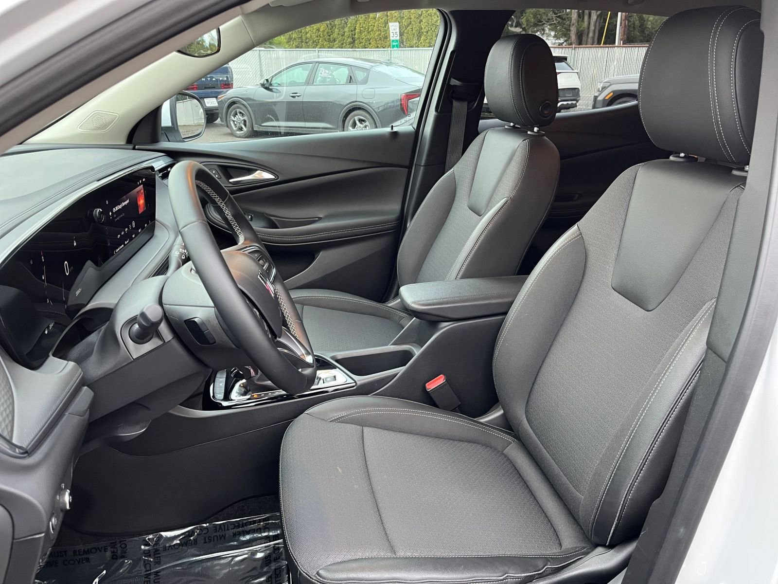 Used 2025 Buick Encore GX Preferred image 34