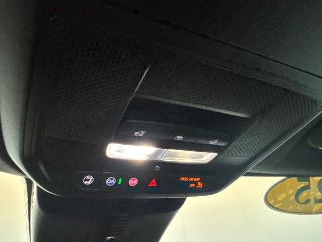 Used 2025 Chevrolet Traverse LT w/ Sun and Wheel Package AWD/4WD image 13