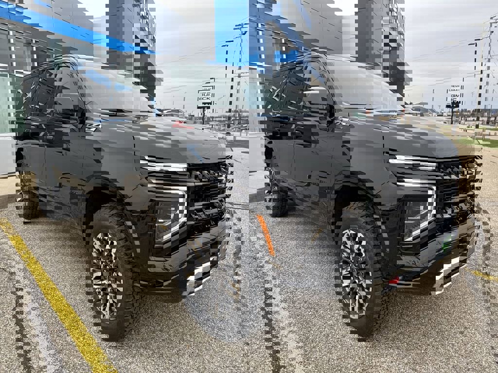 Certified 2025 Chevrolet Suburban Z71 image 9