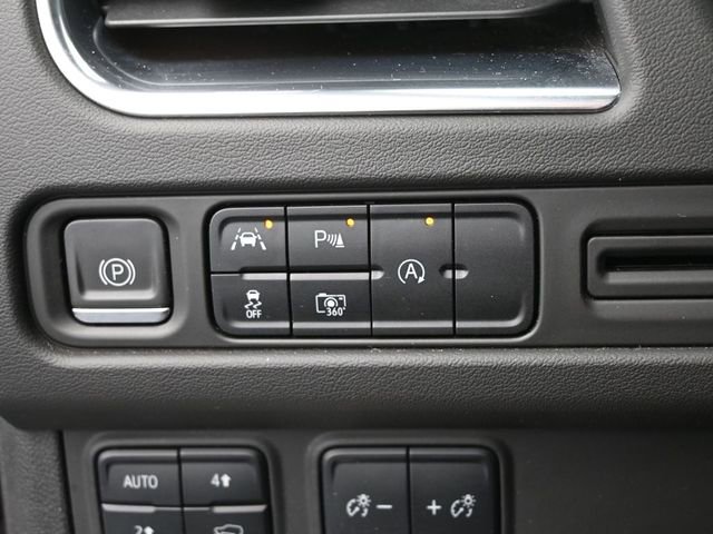 Used 2023 Chevrolet Tahoe LT w/ Luxury Package image 37