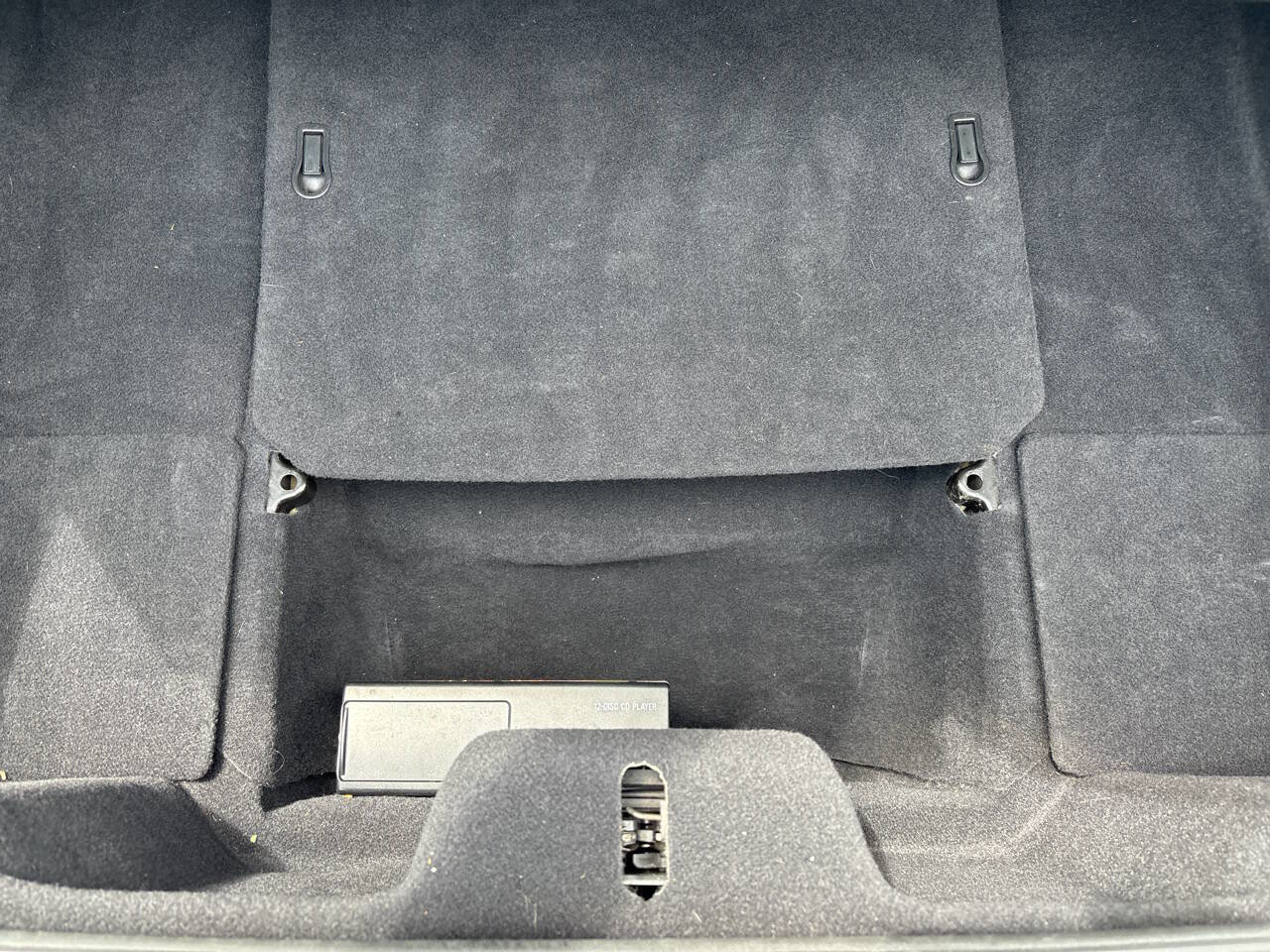 Used 2004 Chevrolet Corvette Convertible w/ Preferred Equipment Group image 21