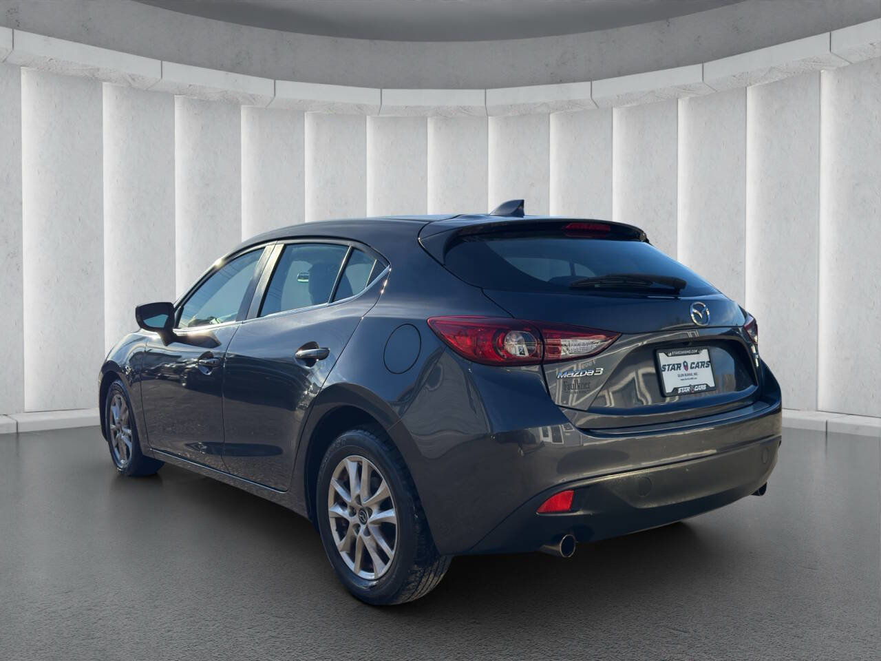 Used 2015 MAZDA MAZDA3 i Grand Touring image 3