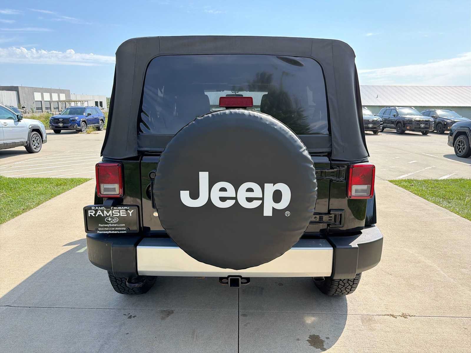Used 2013 Jeep Wrangler Unlimited Sahara w/ Connectivity Group AWD/4WD image 5