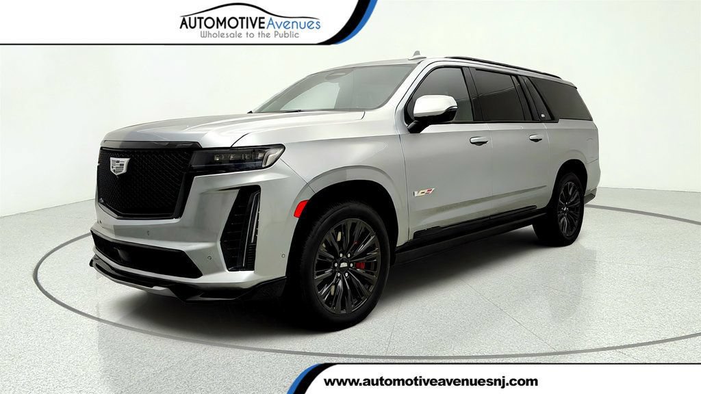 Used 2024 Cadillac Escalade ESV V w/ LPO, ONYX Package