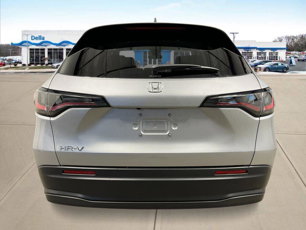 New 2026 Honda HR-V LX image 4